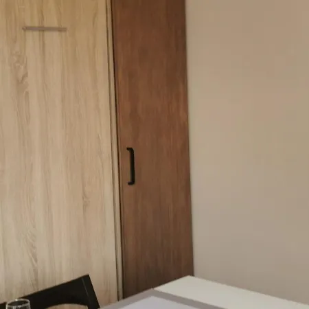 Appartement Saint-Raphael-Antheor, 2 Pieces, 4 Personnes - Fr-1-466-50 *
